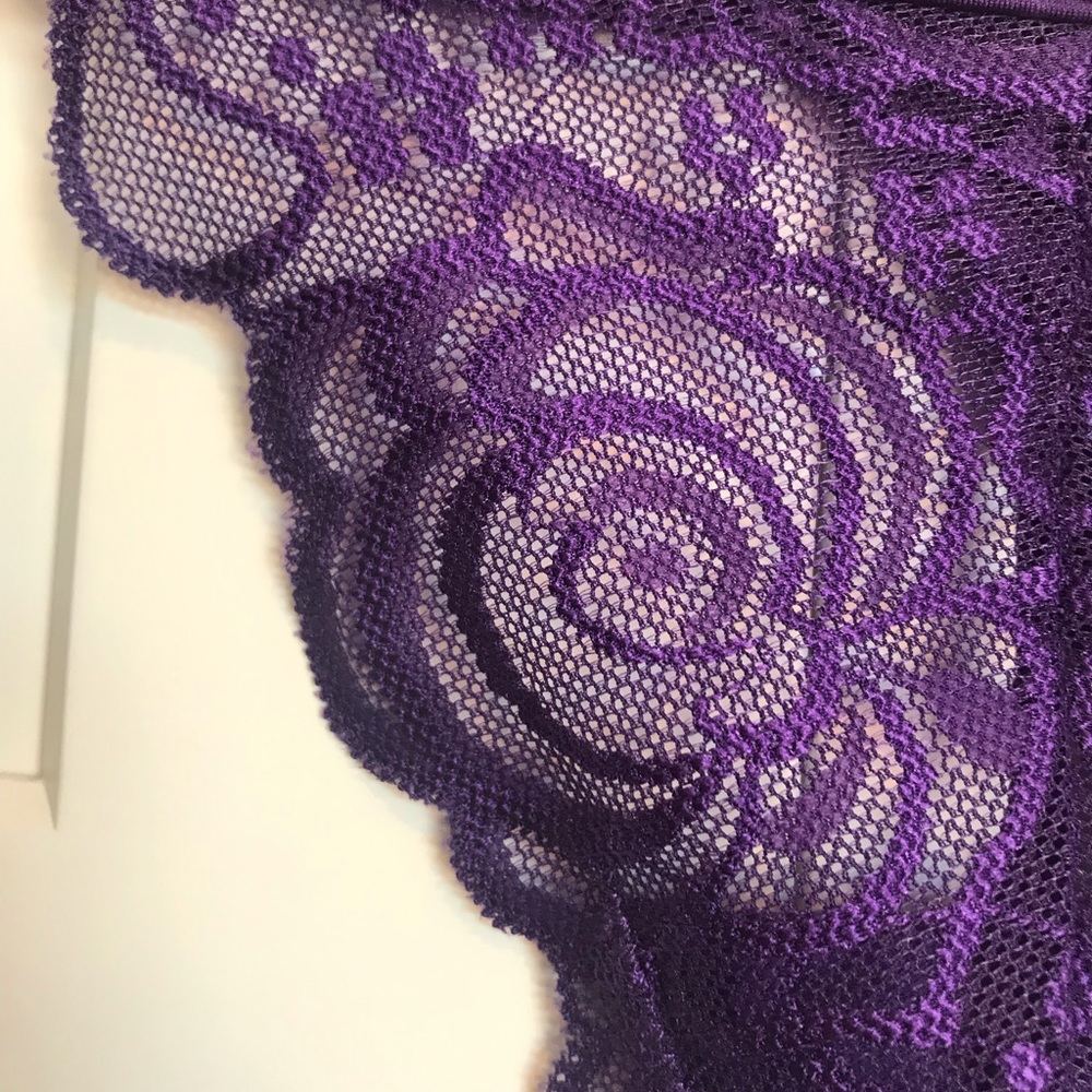 NWT Candie’s Purple Lace Thong Size Medium - Picture 4 of 5